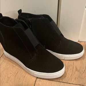 Steve Madden Textured Black Sneakers, 8.5